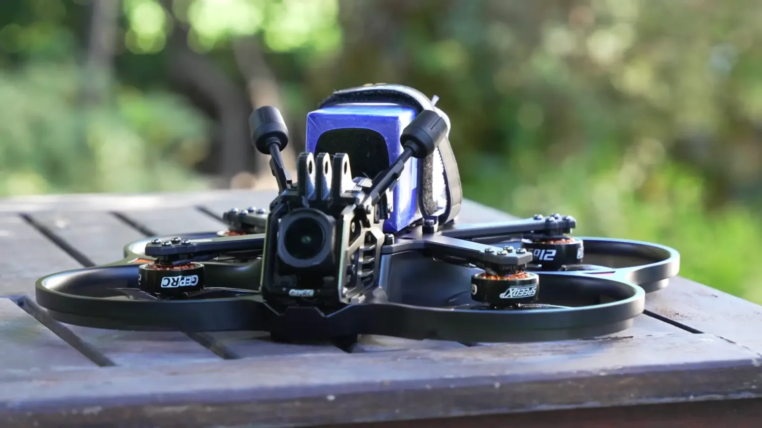Melhores Cinewhoops de 2026: Guia Completo para Filmagem FPV
